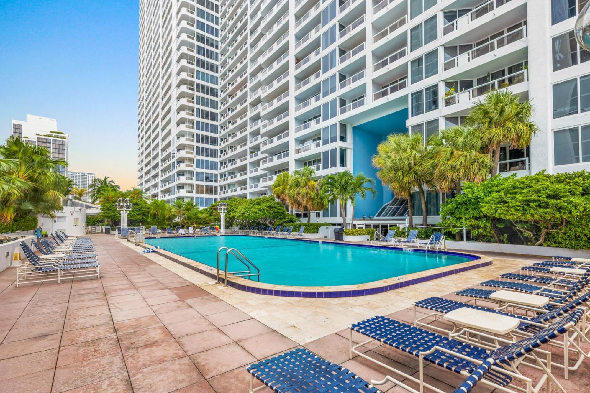 Апартаменты Bayview Bliss Biscayne Дорел Экстерьер фото